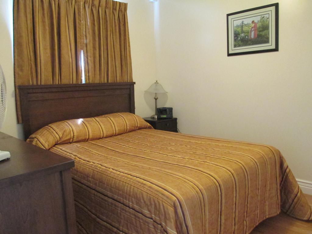 Comerford'S Ocean View Suites Holyrood Номер фото