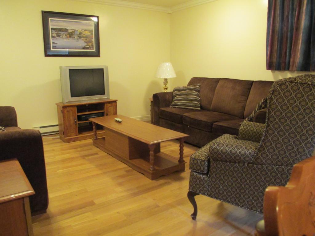 Comerford'S Ocean View Suites Holyrood Экстерьер фото
