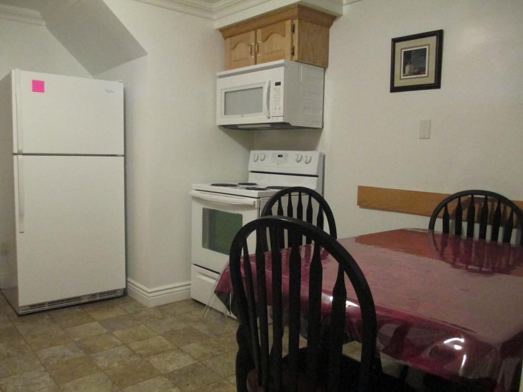 Comerford'S Ocean View Suites Holyrood Экстерьер фото