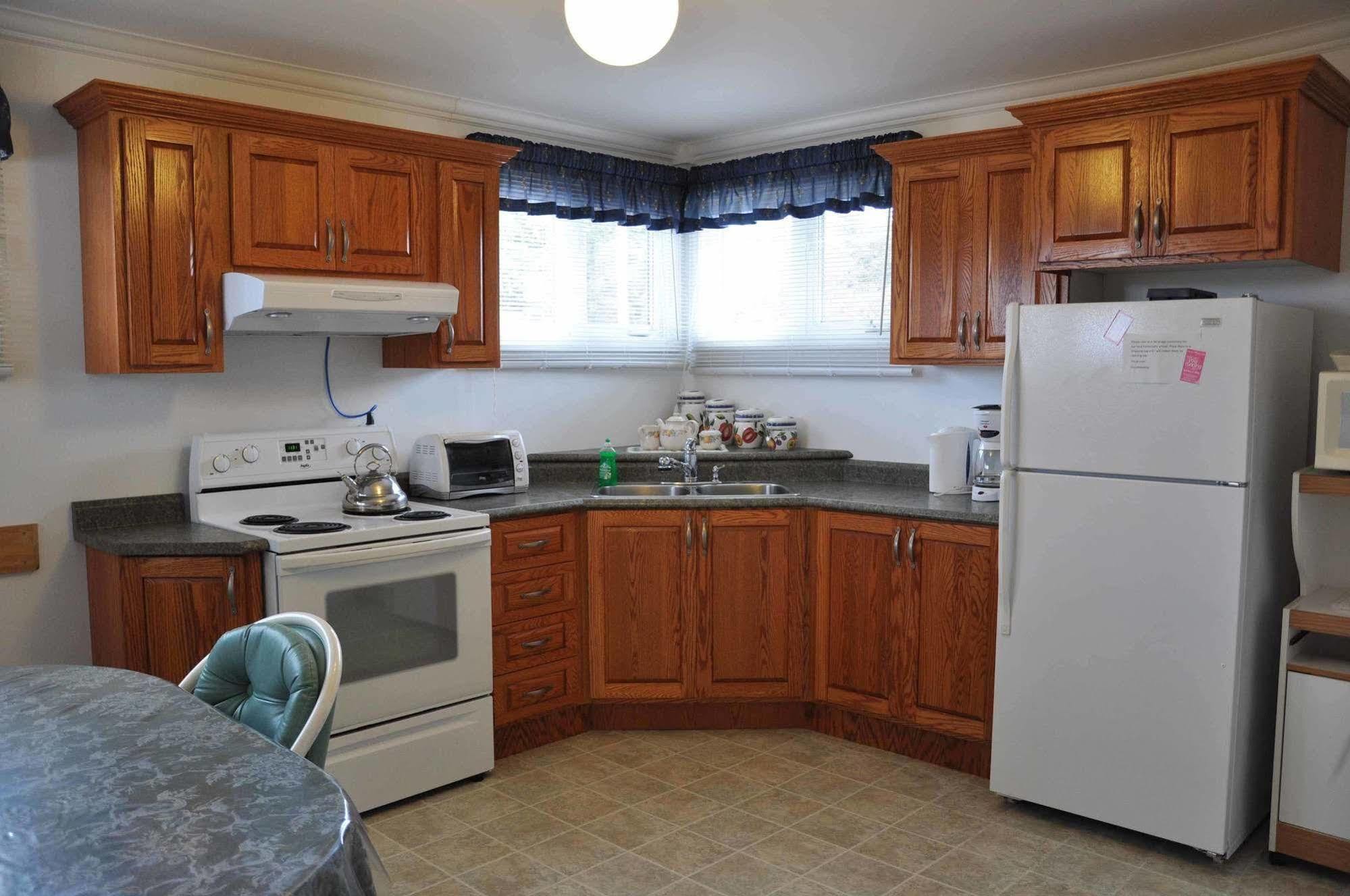 Comerford'S Ocean View Suites Holyrood Экстерьер фото